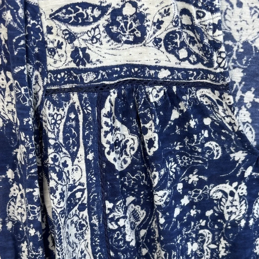 Lucky Brand Boho Cotton Navy and White Patterned Blouse sz S